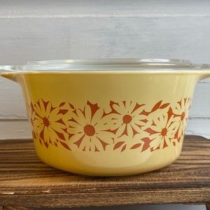 RARE Vintage PYREX Daisy Silhouette Promotional 473-B Casserole Dish w Lid 1978